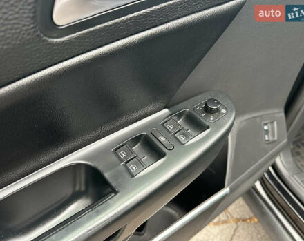 Черный Фольксваген Пассат, объемом двигателя 1.97 л и пробегом 235 тыс. км за 8499 $, фото 42 на Automoto.ua