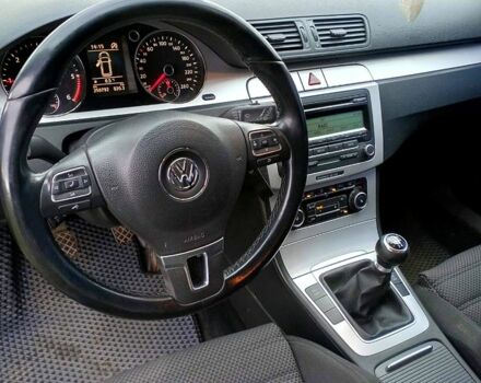 Черный Фольксваген Пассат, объемом двигателя 1.6 л и пробегом 200 тыс. км за 7500 $, фото 1 на Automoto.ua