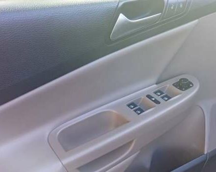 Черный Фольксваген Пассат, объемом двигателя 1.97 л и пробегом 325 тыс. км за 8900 $, фото 5 на Automoto.ua