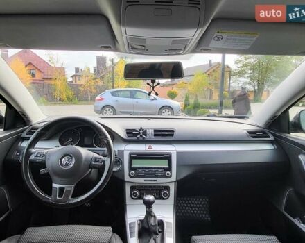 Черный Фольксваген Пассат, объемом двигателя 1.6 л и пробегом 294 тыс. км за 7300 $, фото 26 на Automoto.ua