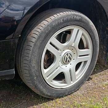 Черный Фольксваген Пассат, объемом двигателя 1.4 л и пробегом 289 тыс. км за 8000 $, фото 27 на Automoto.ua