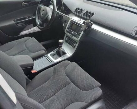 Черный Фольксваген Пассат, объемом двигателя 1.97 л и пробегом 274 тыс. км за 7500 $, фото 2 на Automoto.ua