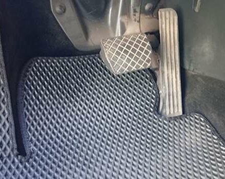 Черный Фольксваген Пассат, объемом двигателя 1.97 л и пробегом 325 тыс. км за 8900 $, фото 22 на Automoto.ua