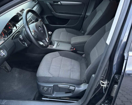 Черный Фольксваген Пассат, объемом двигателя 1.6 л и пробегом 333 тыс. км за 9300 $, фото 12 на Automoto.ua