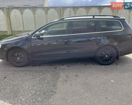 Черный Фольксваген Пассат, объемом двигателя 1.97 л и пробегом 302 тыс. км за 8150 $, фото 6 на Automoto.ua