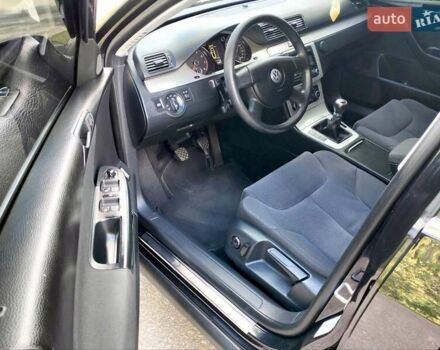 Чорний Фольксваген Пассат, об'ємом двигуна 1.4 л та пробігом 175 тис. км за 8950 $, фото 30 на Automoto.ua