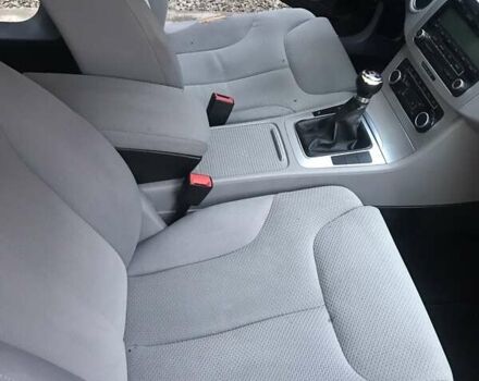 Черный Фольксваген Пассат, объемом двигателя 2 л и пробегом 239 тыс. км за 6600 $, фото 2 на Automoto.ua