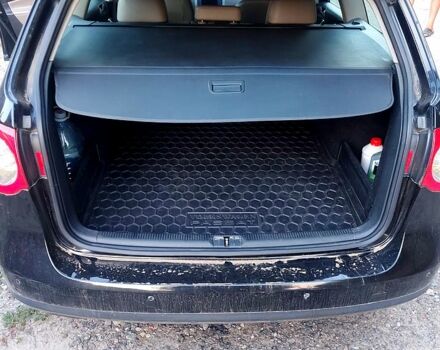 Чорний Фольксваген Пассат, об'ємом двигуна 1.6 л та пробігом 245 тис. км за 5800 $, фото 5 на Automoto.ua