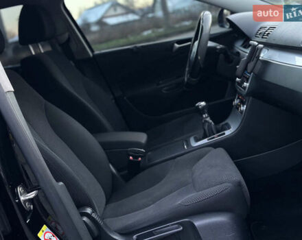 Чорний Фольксваген Пассат, об'ємом двигуна 1.6 л та пробігом 285 тис. км за 6999 $, фото 34 на Automoto.ua