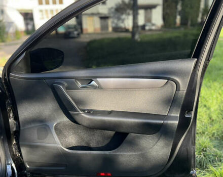 Черный Фольксваген Пассат, объемом двигателя 1.97 л и пробегом 283 тыс. км за 11500 $, фото 52 на Automoto.ua