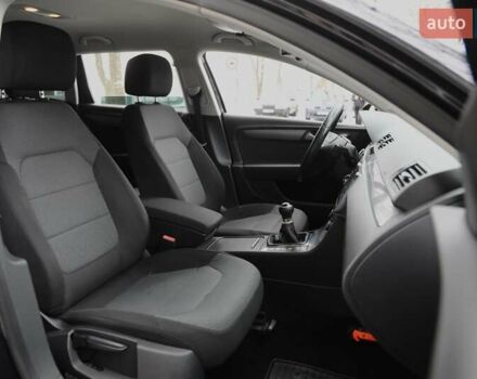 Чорний Фольксваген Пассат, об'ємом двигуна 1.6 л та пробігом 258 тис. км за 8300 $, фото 9 на Automoto.ua