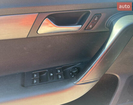 Черный Фольксваген Пассат, объемом двигателя 1.97 л и пробегом 130 тыс. км за 10000 $, фото 10 на Automoto.ua