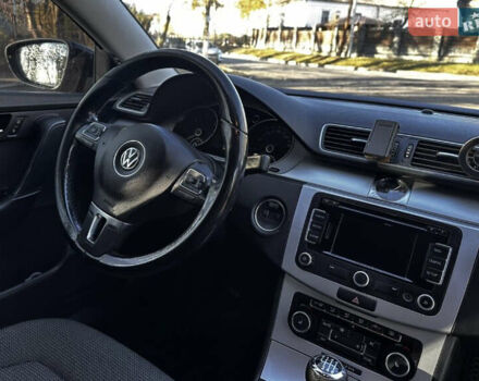 Черный Фольксваген Пассат, объемом двигателя 1.97 л и пробегом 320 тыс. км за 9500 $, фото 2 на Automoto.ua