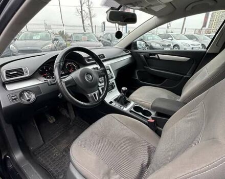 Черный Фольксваген Пассат, объемом двигателя 1.6 л и пробегом 317 тыс. км за 10200 $, фото 21 на Automoto.ua