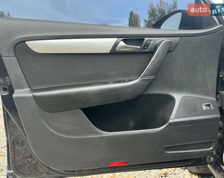 Чорний Фольксваген Пассат, об'ємом двигуна 1.97 л та пробігом 249 тис. км за 8300 $, фото 10 на Automoto.ua