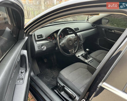 Чорний Фольксваген Пассат, об'ємом двигуна 1.97 л та пробігом 258 тис. км за 10000 $, фото 6 на Automoto.ua