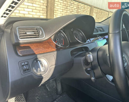 Чорний Фольксваген Пассат, об'ємом двигуна 1.97 л та пробігом 328 тис. км за 9900 $, фото 9 на Automoto.ua