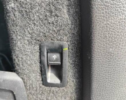 Черный Фольксваген Пассат, объемом двигателя 1.97 л и пробегом 274 тыс. км за 9699 $, фото 13 на Automoto.ua