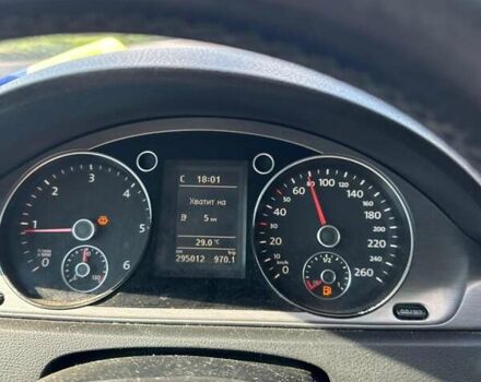 Черный Фольксваген Пассат, объемом двигателя 1.97 л и пробегом 295 тыс. км за 10000 $, фото 1 на Automoto.ua