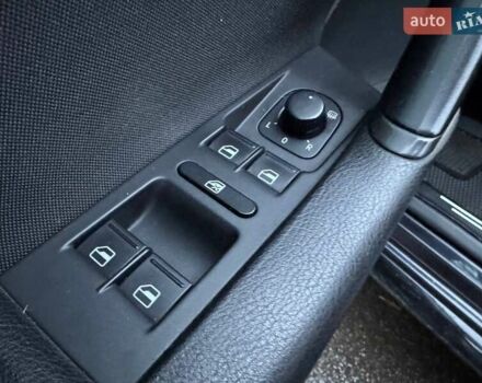 Черный Фольксваген Пассат, объемом двигателя 1.6 л и пробегом 278 тыс. км за 8400 $, фото 14 на Automoto.ua