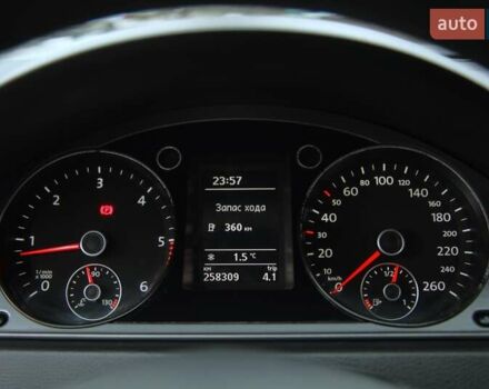 Чорний Фольксваген Пассат, об'ємом двигуна 1.6 л та пробігом 258 тис. км за 8300 $, фото 14 на Automoto.ua