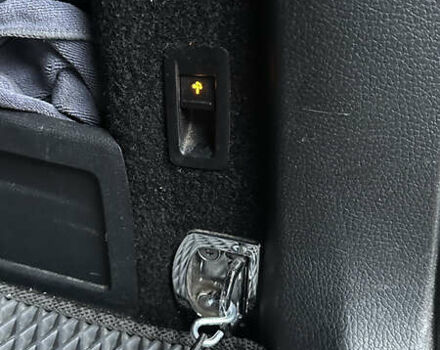 Черный Фольксваген Пассат, объемом двигателя 1.97 л и пробегом 310 тыс. км за 10500 $, фото 13 на Automoto.ua