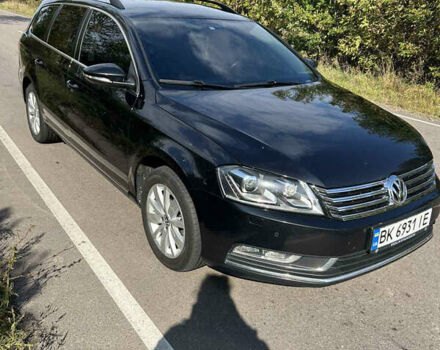 Черный Фольксваген Пассат, объемом двигателя 1.97 л и пробегом 321 тыс. км за 10200 $, фото 2 на Automoto.ua