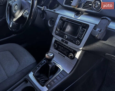 Черный Фольксваген Пассат, объемом двигателя 1.97 л и пробегом 320 тыс. км за 9500 $, фото 3 на Automoto.ua