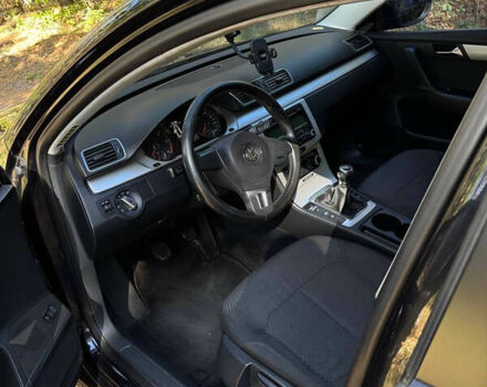 Чорний Фольксваген Пассат, об'ємом двигуна 1.6 л та пробігом 296 тис. км за 9700 $, фото 11 на Automoto.ua
