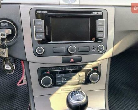 Черный Фольксваген Пассат, объемом двигателя 2 л и пробегом 255 тыс. км за 11200 $, фото 2 на Automoto.ua