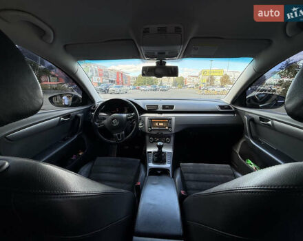 Черный Фольксваген Пассат, объемом двигателя 1.6 л и пробегом 261 тыс. км за 10000 $, фото 14 на Automoto.ua