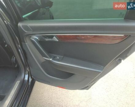 Черный Фольксваген Пассат, объемом двигателя 1.97 л и пробегом 325 тыс. км за 10900 $, фото 5 на Automoto.ua