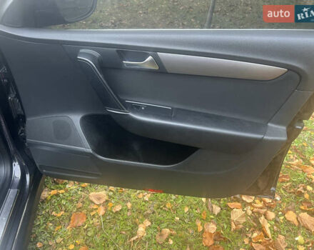 Черный Фольксваген Пассат, объемом двигателя 2 л и пробегом 264 тыс. км за 9500 $, фото 17 на Automoto.ua