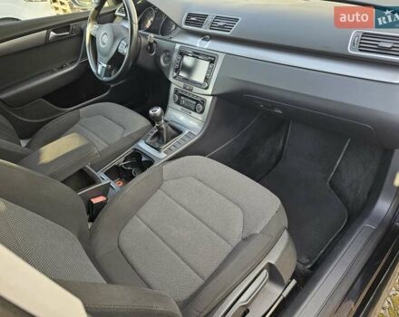 Чорний Фольксваген Пассат, об'ємом двигуна 1.8 л та пробігом 200 тис. км за 8900 $, фото 5 на Automoto.ua