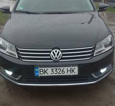 Черный Фольксваген Пассат, объемом двигателя 2 л и пробегом 380 тыс. км за 11200 $, фото 1 на Automoto.ua