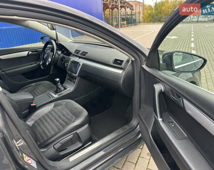 Черный Фольксваген Пассат, объемом двигателя 2 л и пробегом 247 тыс. км за 7800 $, фото 15 на Automoto.ua