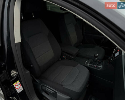 Черный Фольксваген Пассат, объемом двигателя 1.6 л и пробегом 228 тыс. км за 8900 $, фото 15 на Automoto.ua