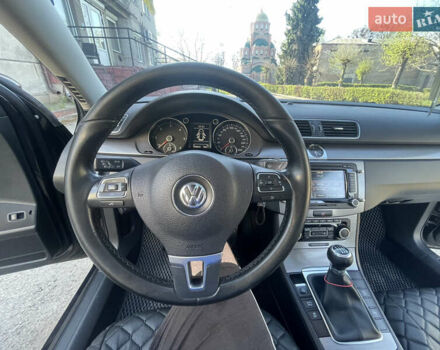 Черный Фольксваген Пассат, объемом двигателя 1.6 л и пробегом 304 тыс. км за 9500 $, фото 12 на Automoto.ua