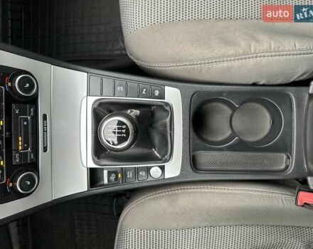 Чорний Фольксваген Пассат, об'ємом двигуна 1.6 л та пробігом 317 тис. км за 10200 $, фото 24 на Automoto.ua