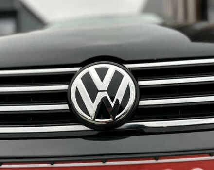 Черный Фольксваген Пассат, объемом двигателя 2 л и пробегом 227 тыс. км за 13500 $, фото 17 на Automoto.ua