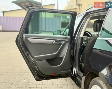 Черный Фольксваген Пассат, объемом двигателя 2 л и пробегом 263 тыс. км за 10499 $, фото 46 на Automoto.ua