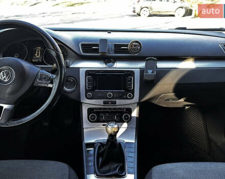 Черный Фольксваген Пассат, объемом двигателя 1.97 л и пробегом 320 тыс. км за 9500 $, фото 8 на Automoto.ua