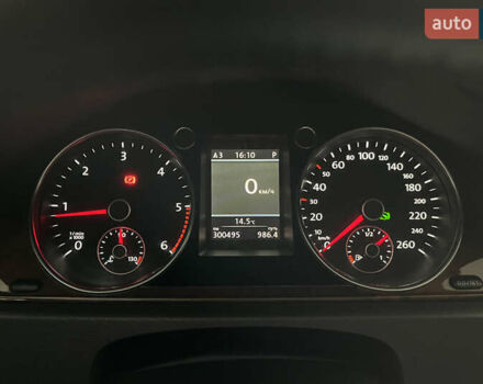 Черный Фольксваген Пассат, объемом двигателя 1.97 л и пробегом 304 тыс. км за 12800 $, фото 17 на Automoto.ua