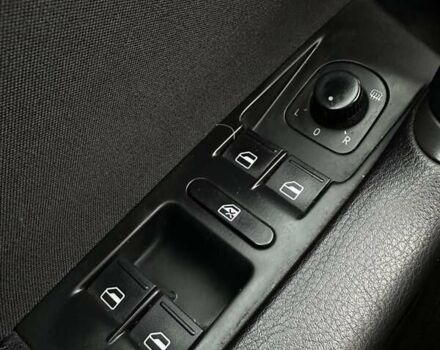 Черный Фольксваген Пассат, объемом двигателя 1.6 л и пробегом 317 тыс. км за 10200 $, фото 29 на Automoto.ua