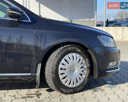 Черный Фольксваген Пассат, объемом двигателя 1.98 л и пробегом 303 тыс. км за 9300 $, фото 4 на Automoto.ua