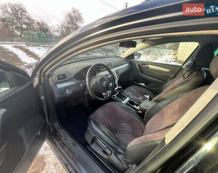 Черный Фольксваген Пассат, объемом двигателя 1.6 л и пробегом 305 тыс. км за 9400 $, фото 6 на Automoto.ua