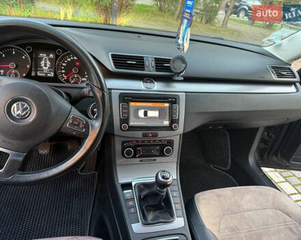 Черный Фольксваген Пассат, объемом двигателя 1.6 л и пробегом 235 тыс. км за 11000 $, фото 19 на Automoto.ua