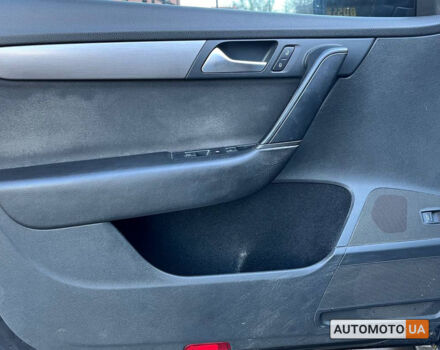 Черный Фольксваген Пассат, объемом двигателя 1.6 л и пробегом 269 тыс. км за 11000 $, фото 6 на Automoto.ua