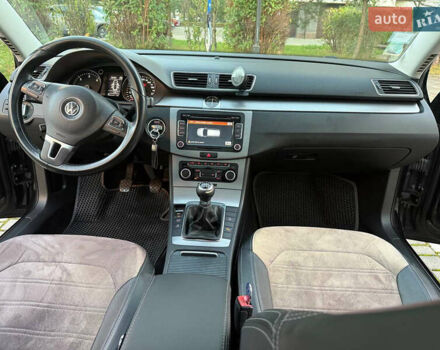 Черный Фольксваген Пассат, объемом двигателя 1.6 л и пробегом 235 тыс. км за 11000 $, фото 16 на Automoto.ua