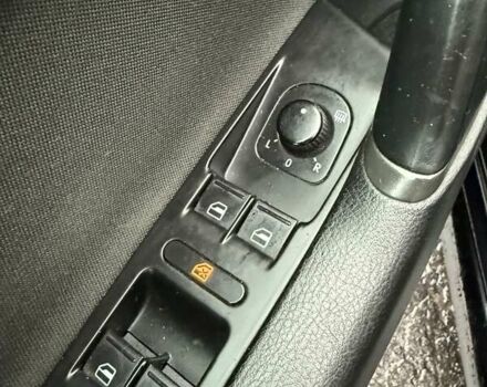 Черный Фольксваген Пассат, объемом двигателя 1.97 л и пробегом 305 тыс. км за 9500 $, фото 13 на Automoto.ua